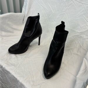 Elegant Black Ankle Boots